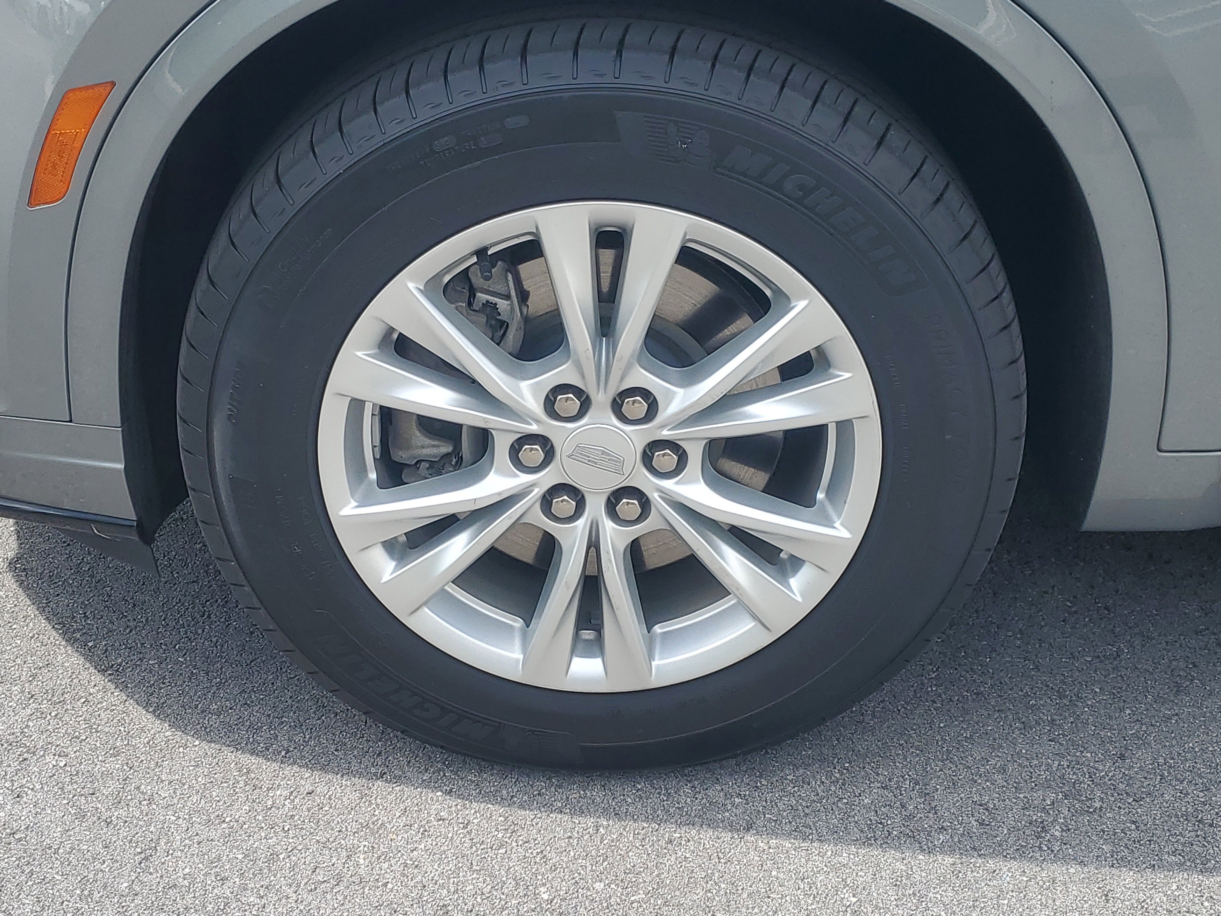 Used 2023 Cadillac XT6 Luxury FWD image 4