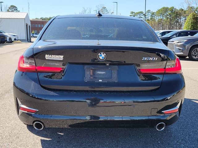 Used 2019 BMW 330i Sedan w/ Premium Package image 4