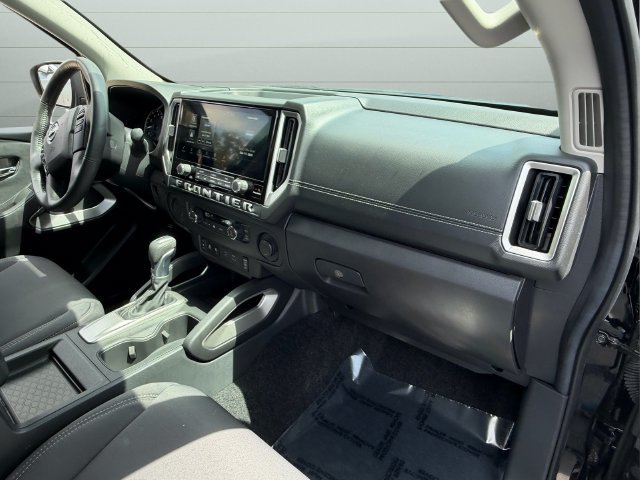 Used 2026 Nissan Frontier SV w/ SV Convenience Package RWD image 17