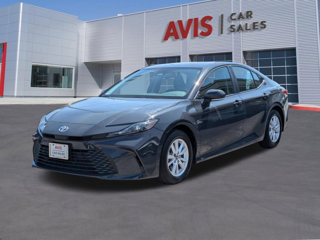 Used 2025 Toyota Camry LE image 1