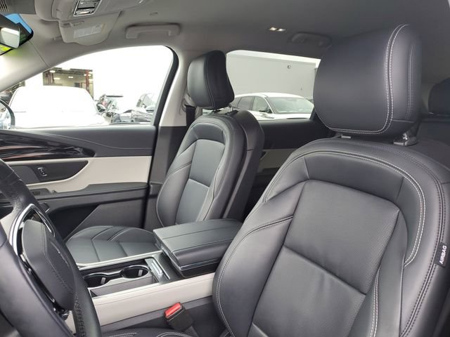 Certified 2024 Lincoln Nautilus Premier AWD/4WD image 10