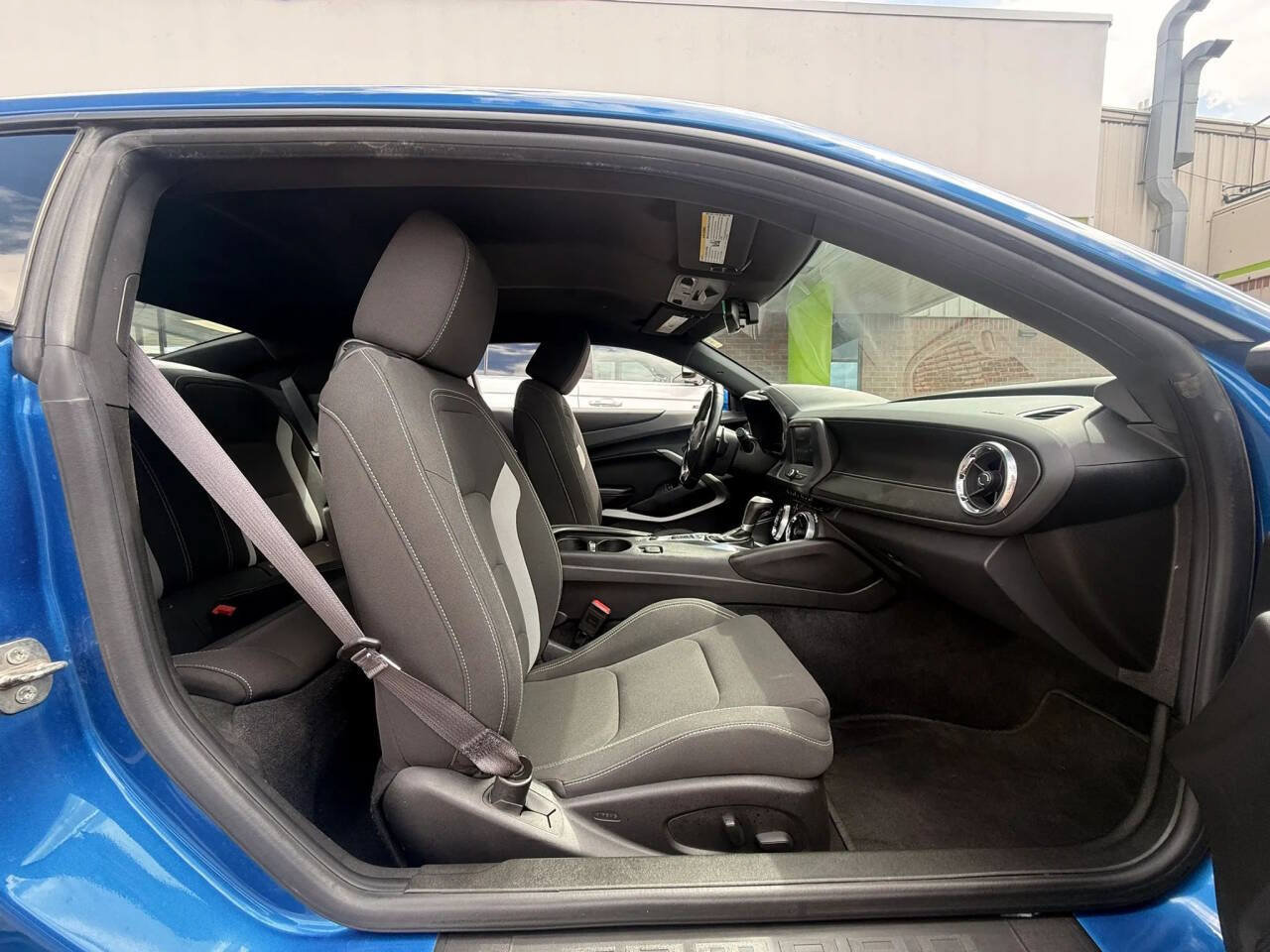 Used 2017 Chevrolet Camaro LT RWD image 15