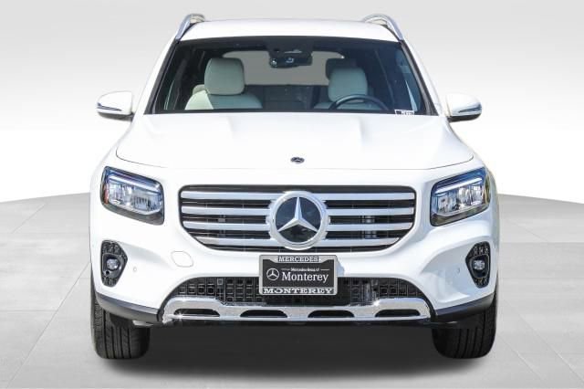 New 2025 Mercedes-Benz GLB 250 4MATIC image 2