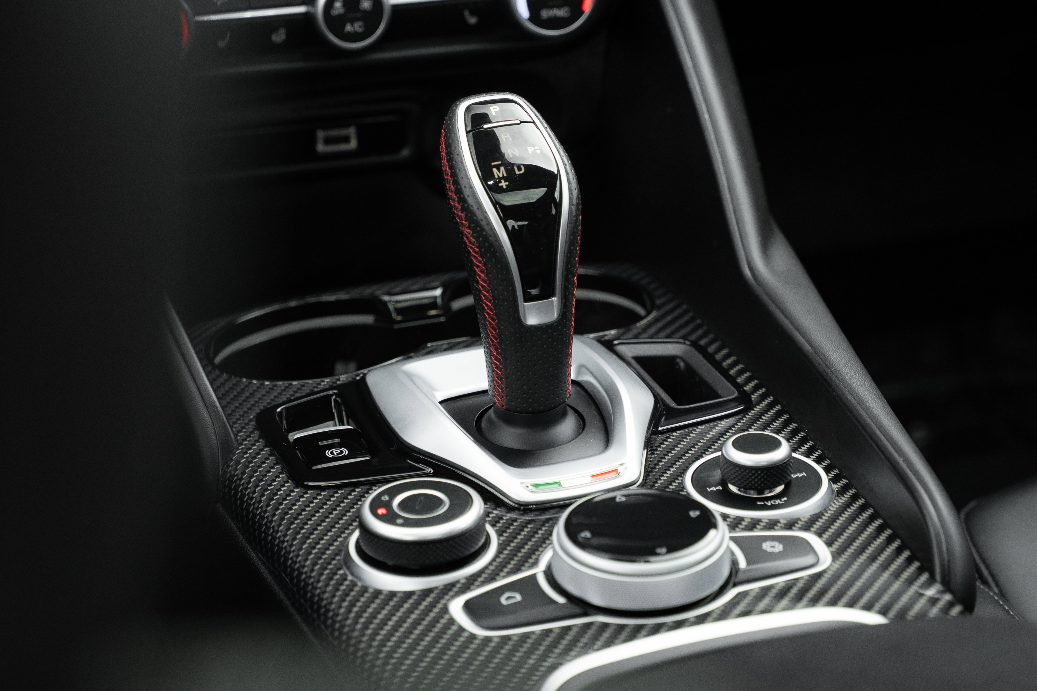 Used 2023 Alfa Romeo Giulia Estrema image 20