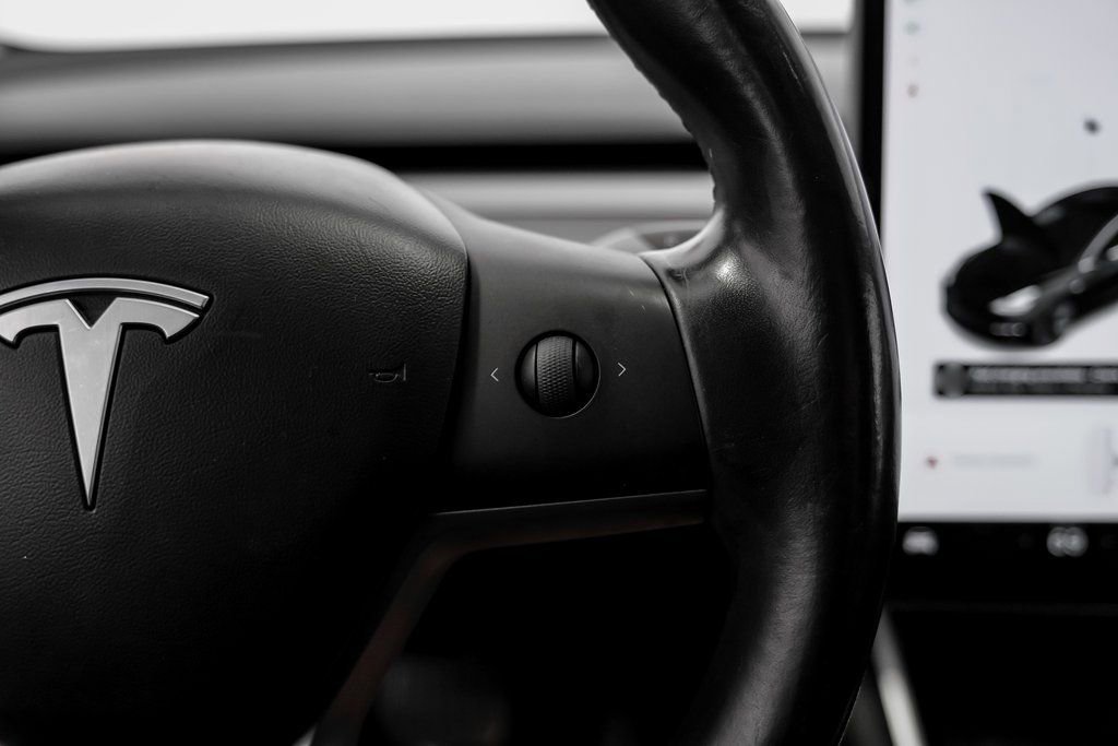 Used 2019 Tesla Model 3 Standard Range Plus image 19