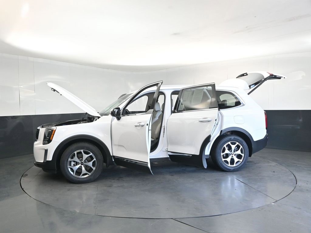Used 2022 Kia Telluride EX image 30