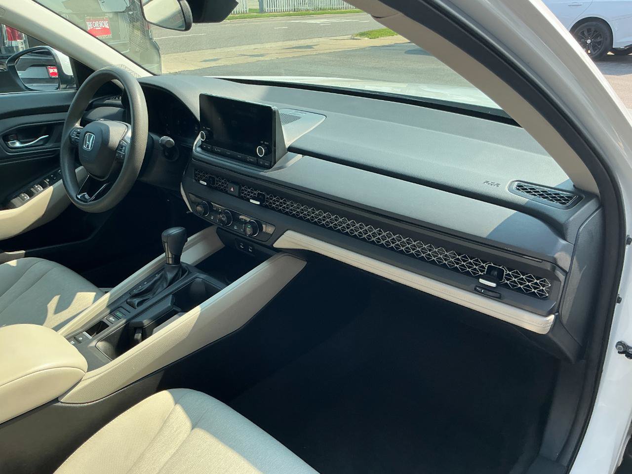 Used 2023 Honda Accord EX image 23