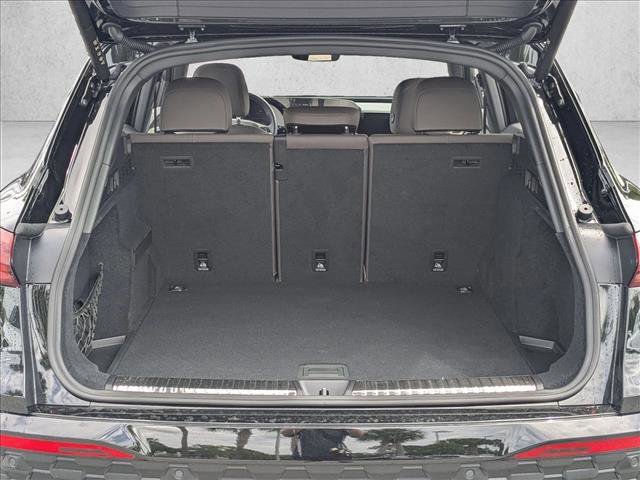 Certified 2025 Audi Q5 Premium w/ Convenience Package image 6