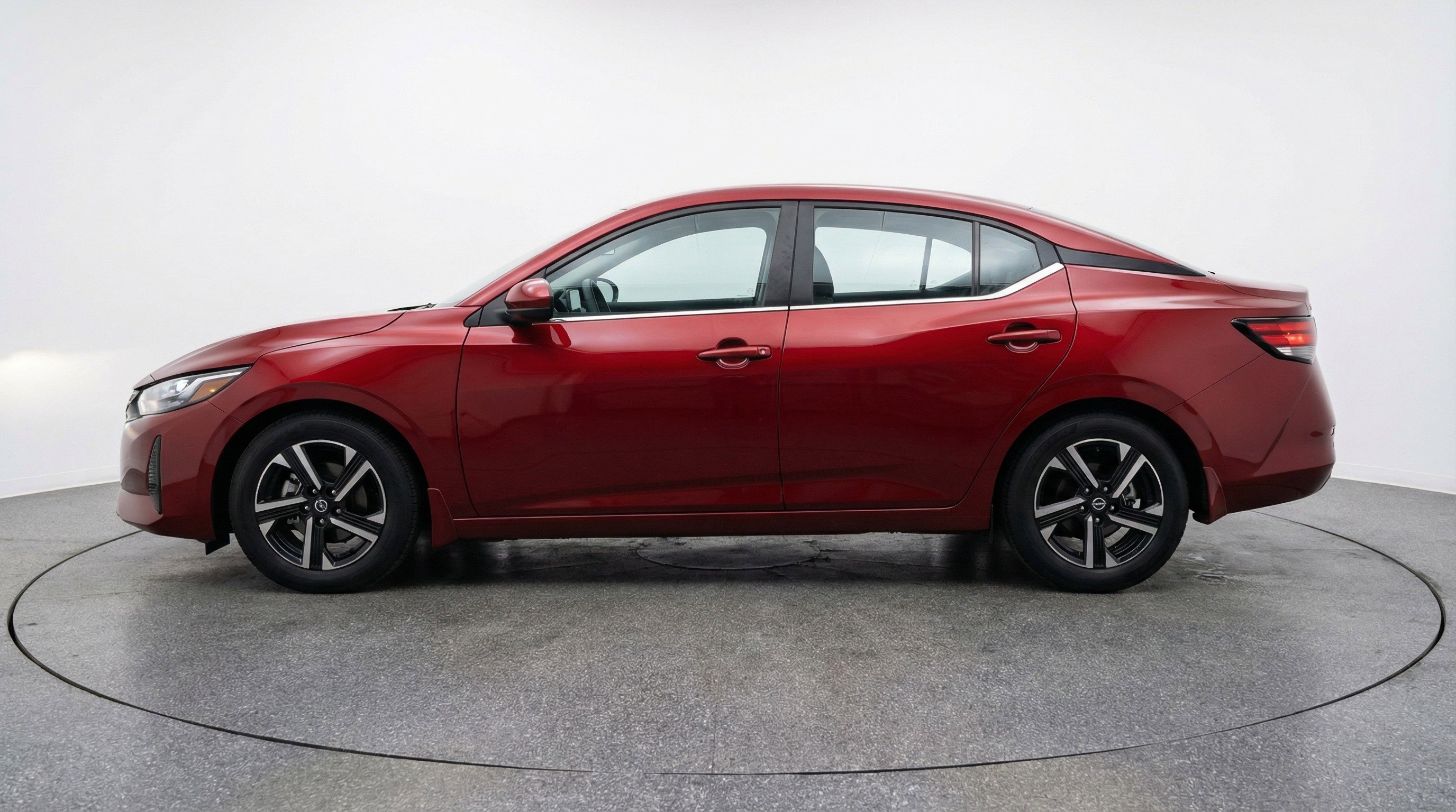 Used 2025 Nissan Sentra SV FWD image 5