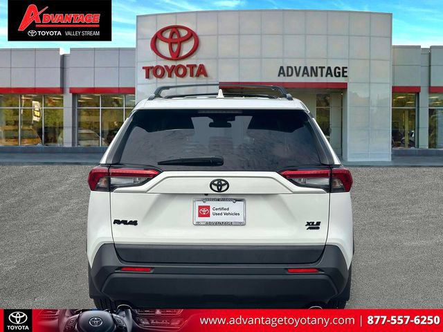Certified 2020 Toyota RAV4 XLE Premium AWD/4WD image 8