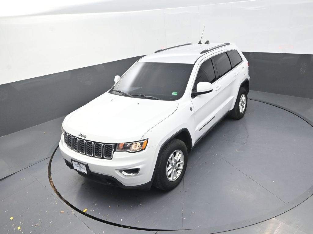 Used 2019 Jeep Grand Cherokee Laredo AWD/4WD image 16