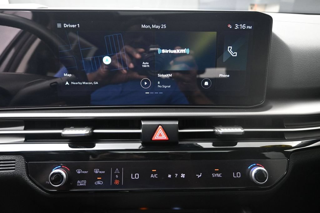 Used 2026 Kia Sportage SX Prestige FWD image 11
