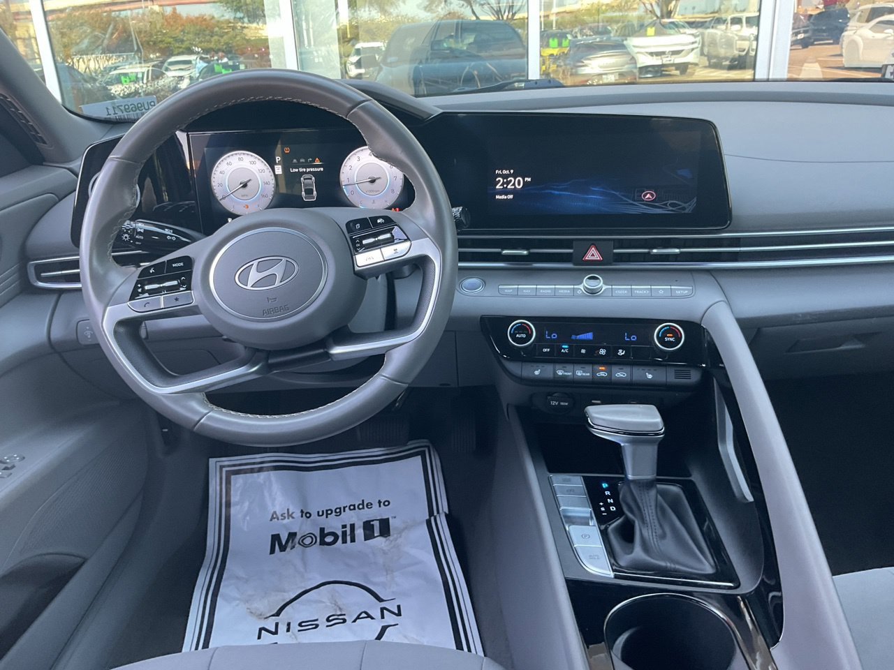 Used 2025 Hyundai Elantra SEL FWD image 15