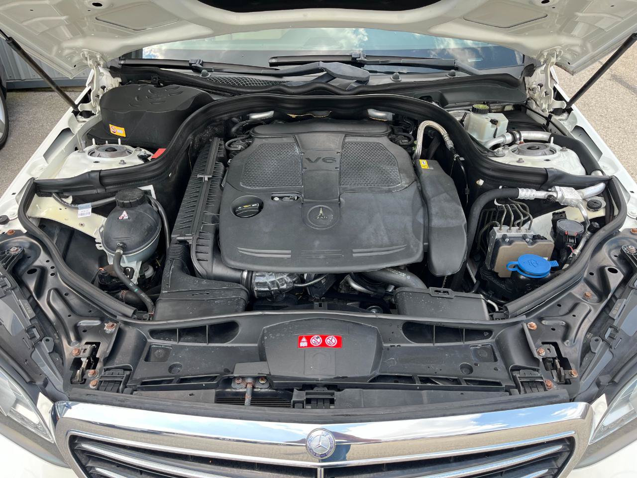 Used 2014 Mercedes-Benz E 350 4MATIC Wagon image 34