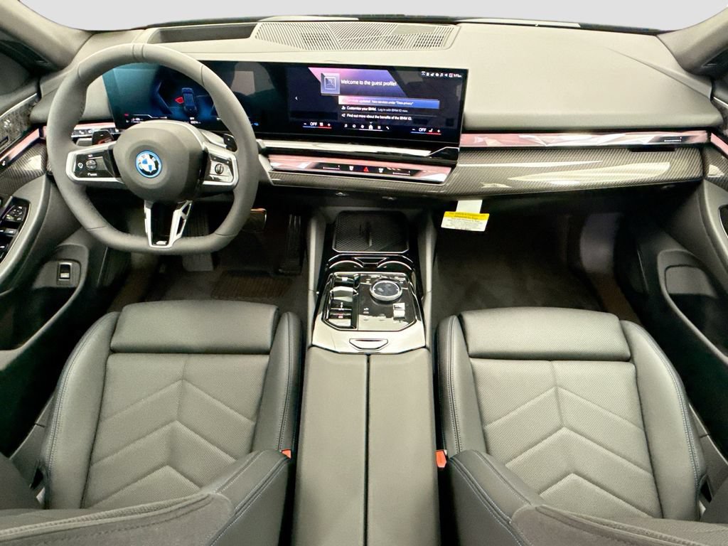 New 2027 BMW 550e xDrive AWD/4WD image 13