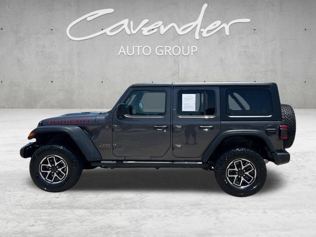 Used 2025 Jeep Wrangler Unlimited Rubicon AWD/4WD image 13