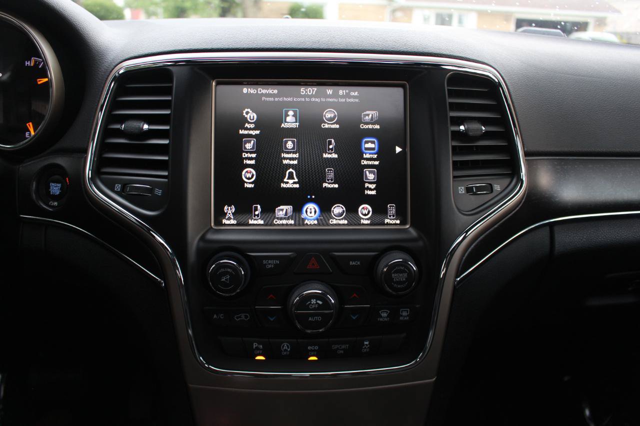 Used 2016 Jeep Grand Cherokee Limited AWD/4WD image 29