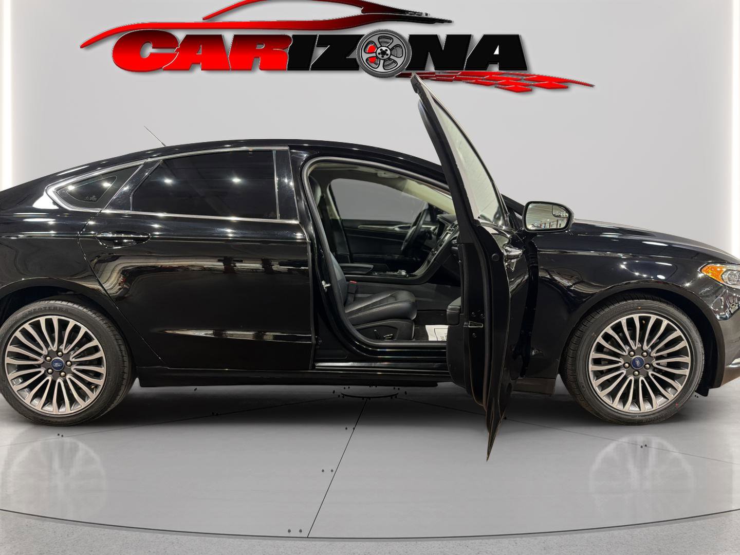 Used 2018 Ford Fusion SE w/ Fusion SE Technology Package image 17