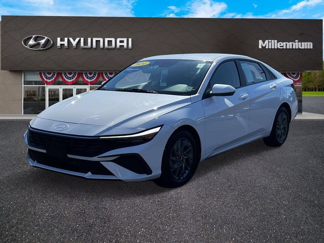 Certified 2024 Hyundai Elantra SEL FWD video 2