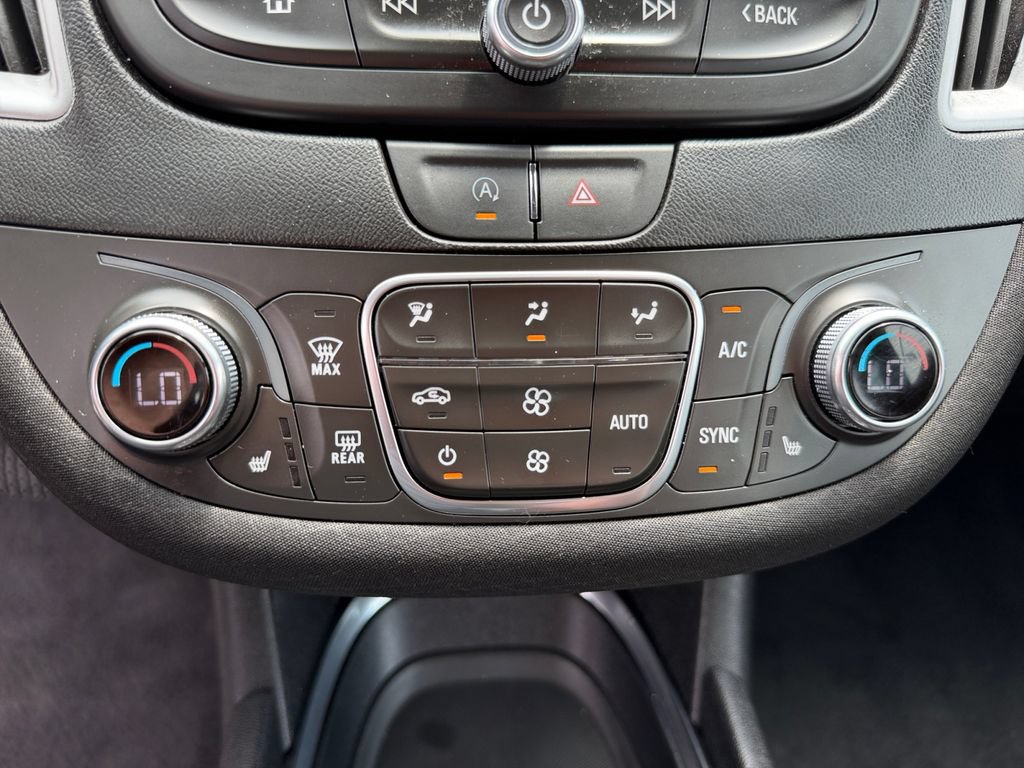 Used 2024 Chevrolet Malibu LT FWD image 23