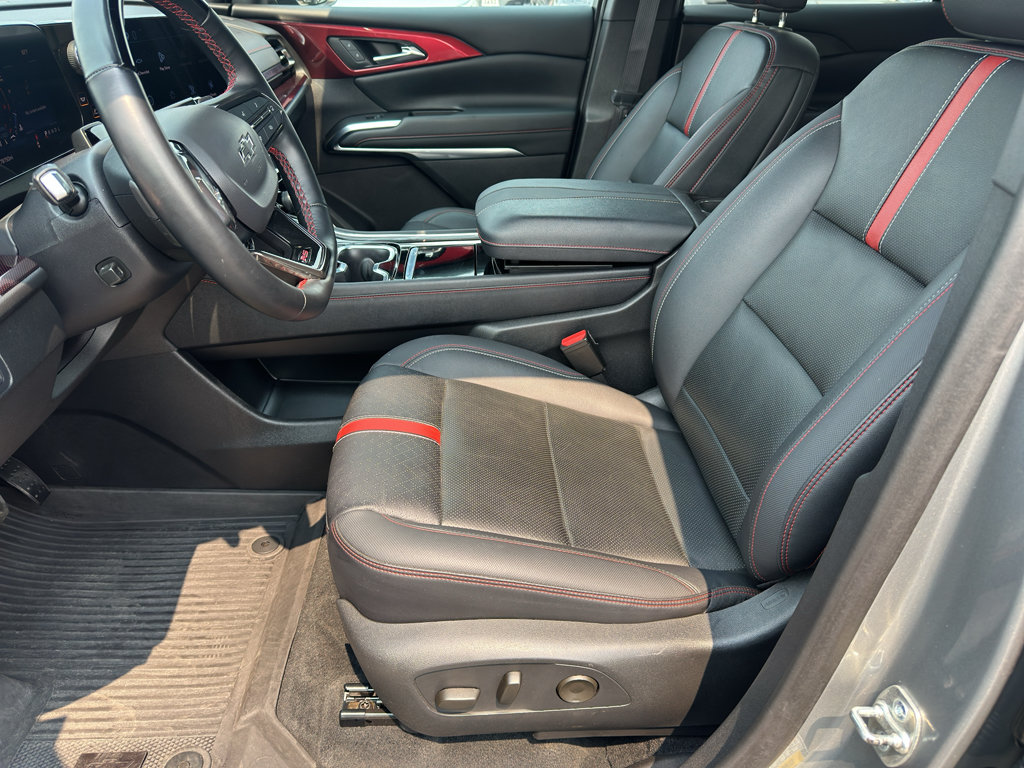 Certified 2024 Chevrolet Traverse RS w/ LPO, Floor Liner Package AWD/4WD image 14