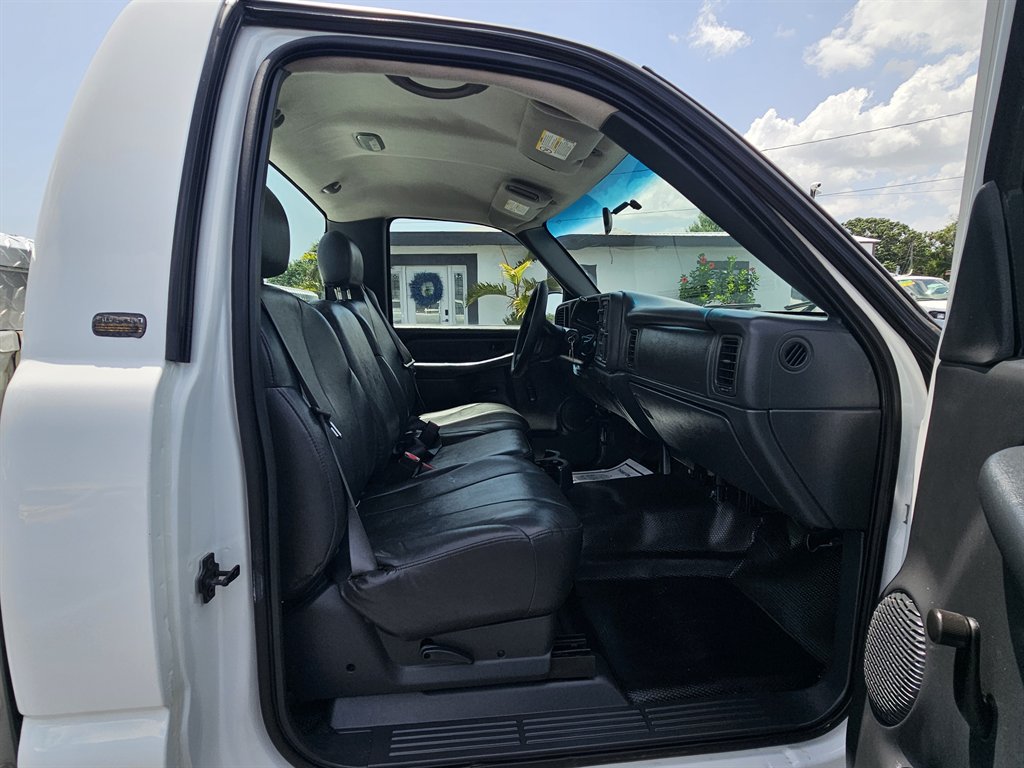 Used 2002 Chevrolet Silverado 1500 2WD Regular Cab image 15