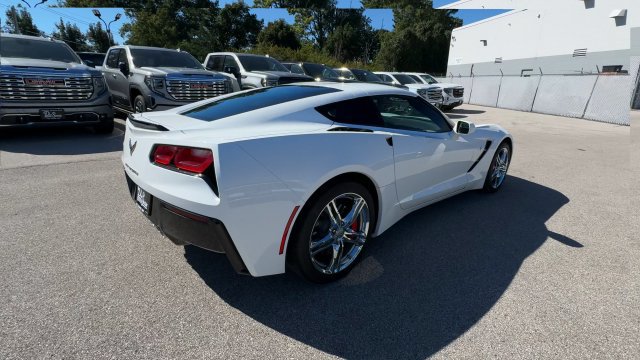 Used 2017 Chevrolet Corvette Stingray Coupe w/ 1LT RWD image 9