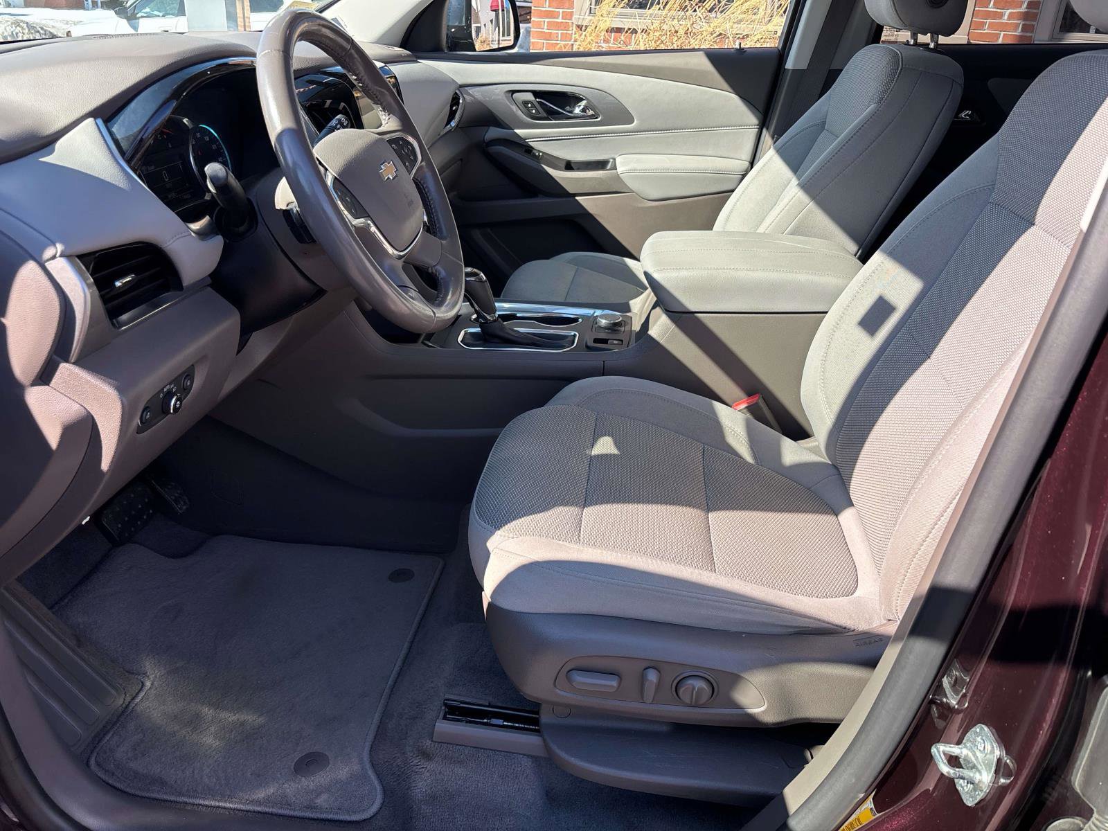 Used 2019 Chevrolet Traverse LT image 12
