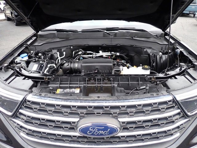 Used 2023 Ford Explorer XLT w/ Equipment Group 202A image 14