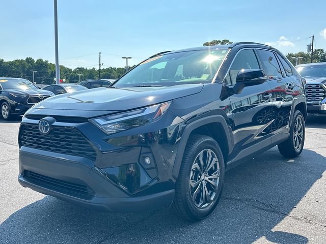 Used 2023 Toyota RAV4 XLE Premium AWD/4WD image 7