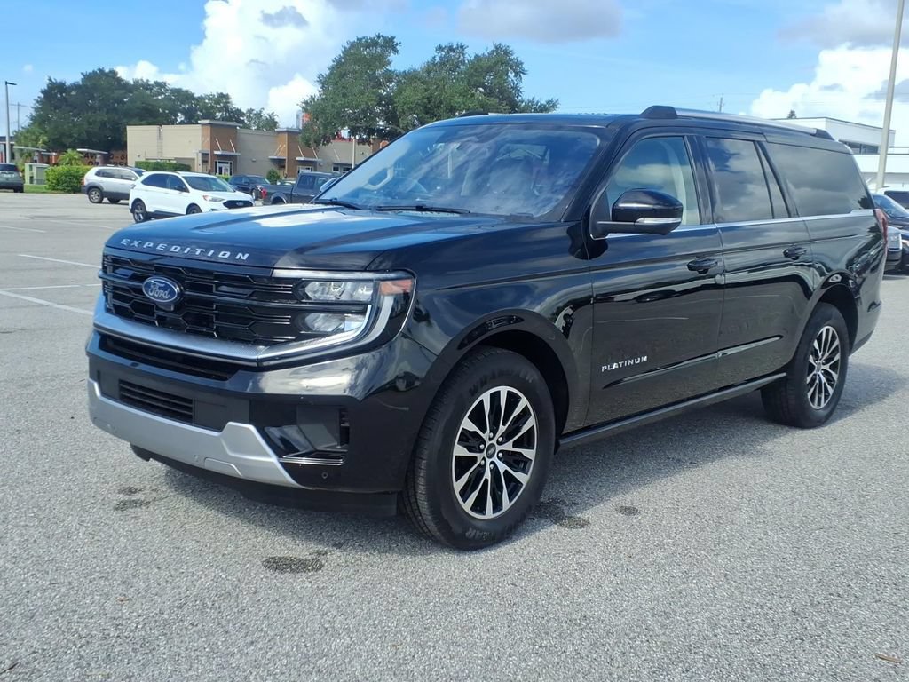 Used 2025 Ford Expedition Max Platinum AWD/4WD image 3