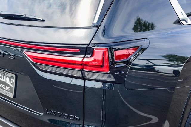 New 2026 Lexus LX 700h Luxury image 8