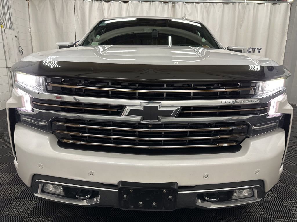 Used 2019 Chevrolet Silverado 1500 High Country w/ Technology Package AWD/4WD image 5