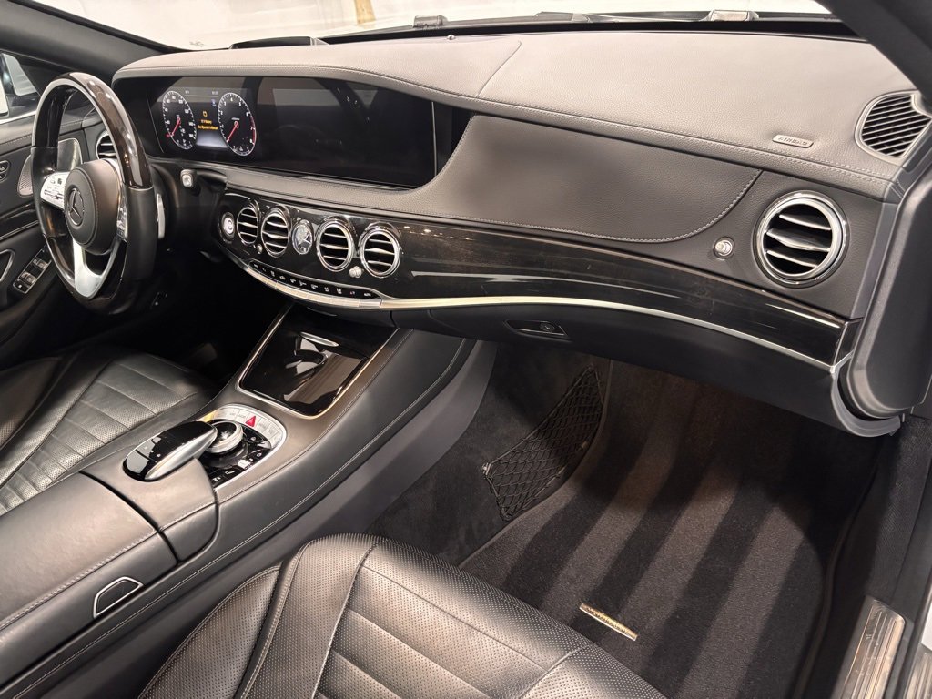 Used 2020 Mercedes-Benz S 560 4MATIC Sedan image 16