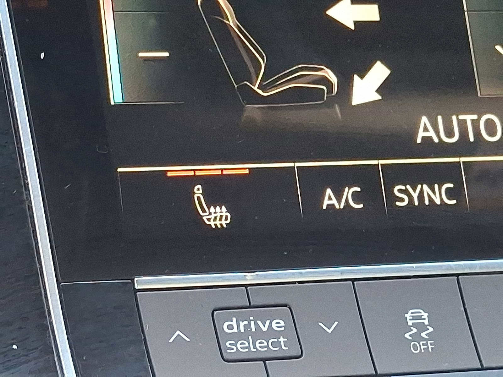 Certified 2025 Audi Q7 3.0T Premium Plus image 16