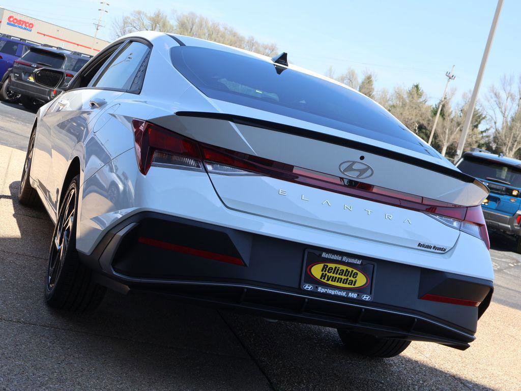 New 2026 Hyundai Elantra Sport image 4