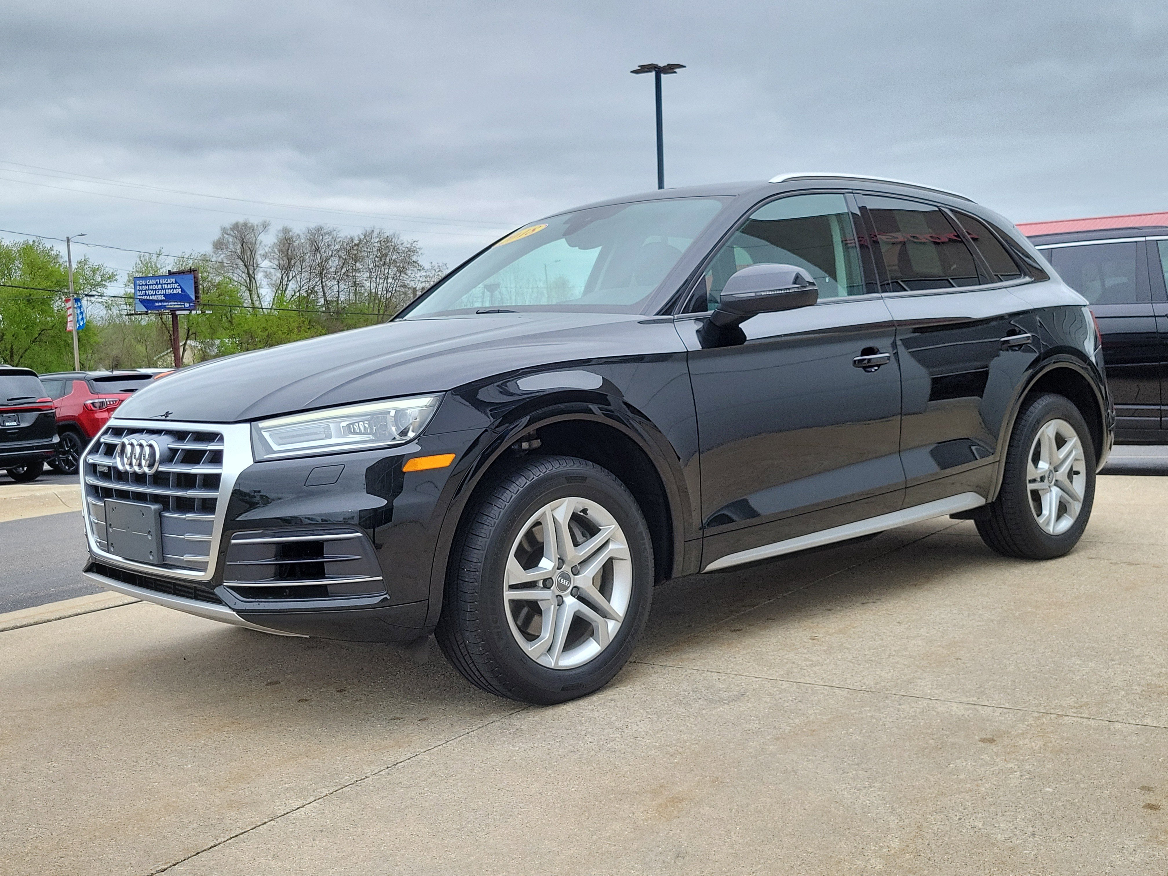 Used 2018 Audi Q5 2.0T Premium AWD/4WD image 2