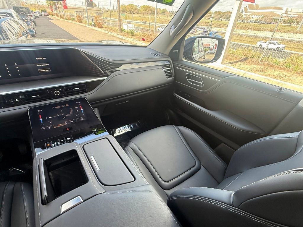 Used 2025 INFINITI QX80 Pure image 11