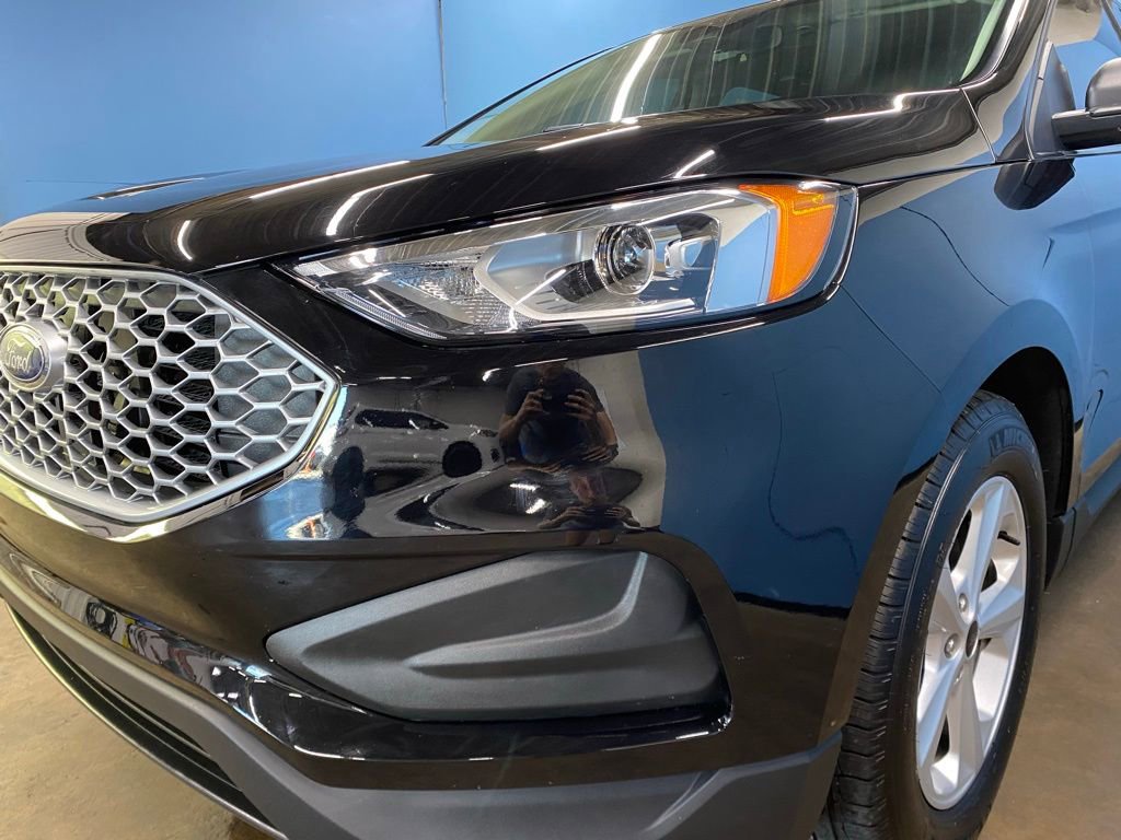 Used 2024 Ford Edge SE image 6