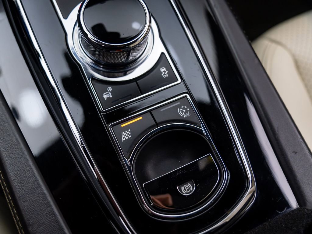 Used 2012 Jaguar XKR R image 22