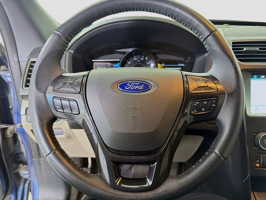 Used 2018 Ford Explorer XLT w/ Equipment Group 201A image 14