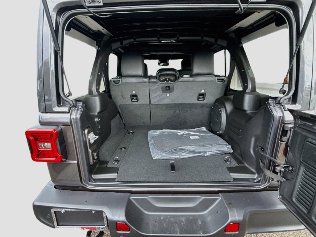 New 2027 Jeep Wrangler Unlimited Sahara AWD/4WD image 29