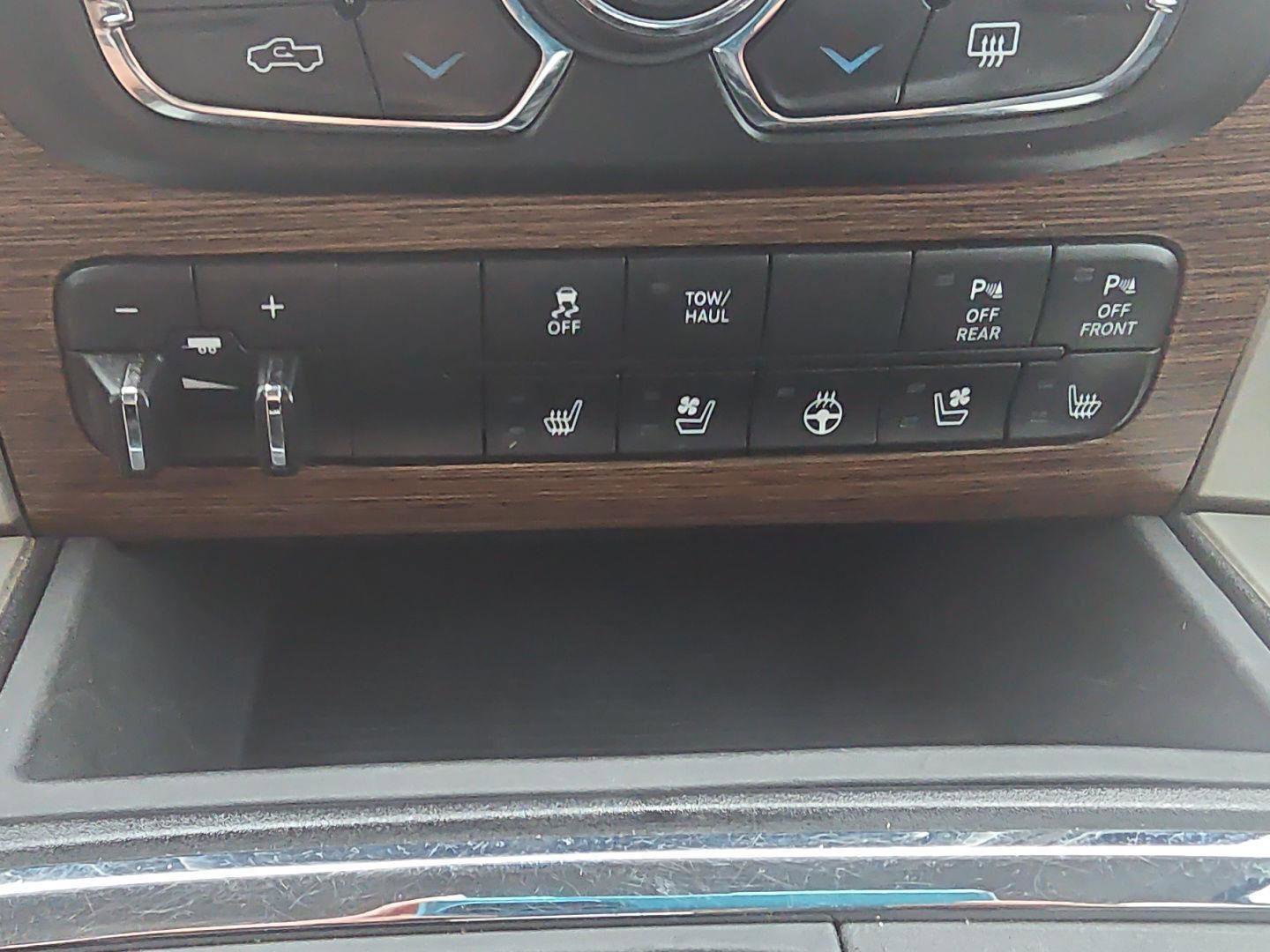 Used 2018 RAM 2500 Laramie w/ Convenience Group image 28