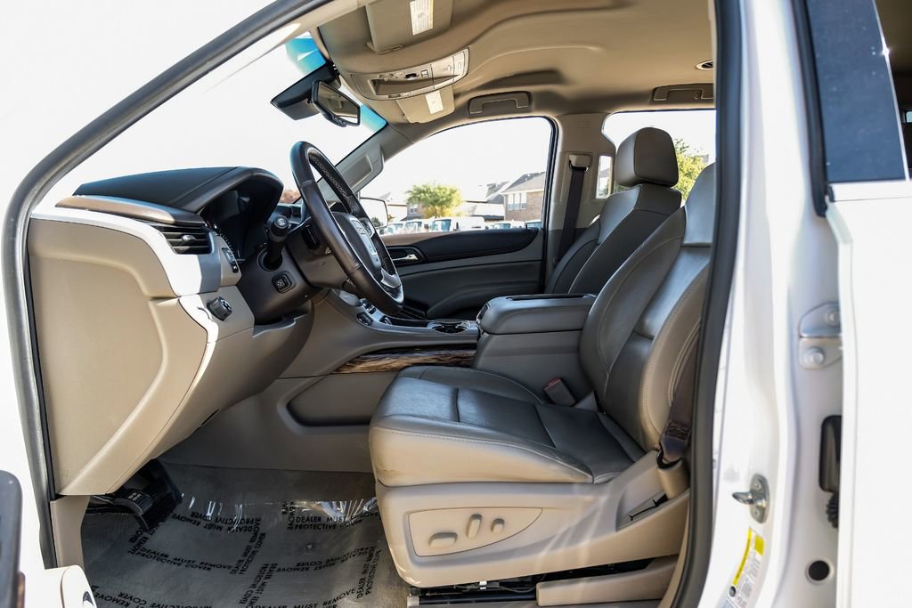 Used 2019 GMC Yukon SLT image 3