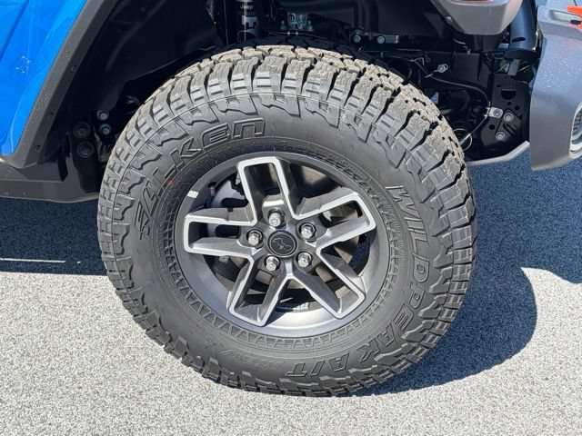 New 2026 Jeep Gladiator Mojave w/ Safety Group AWD/4WD image 11