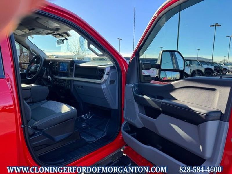 Used 2024 Ford F450 XLT w/ 360-Degree Camera Package image 13