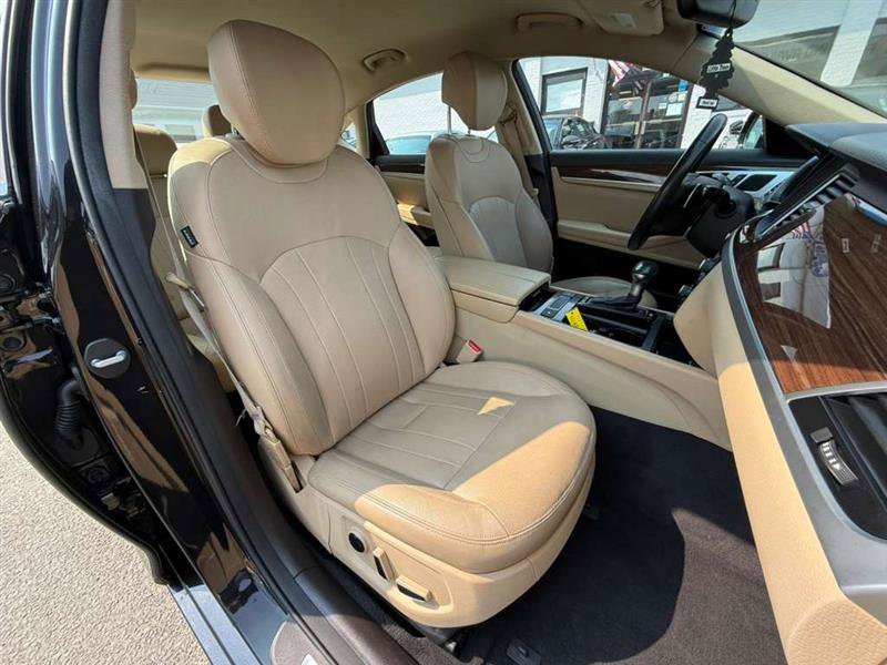 Used 2018 Genesis G80 3.8 RWD image 24