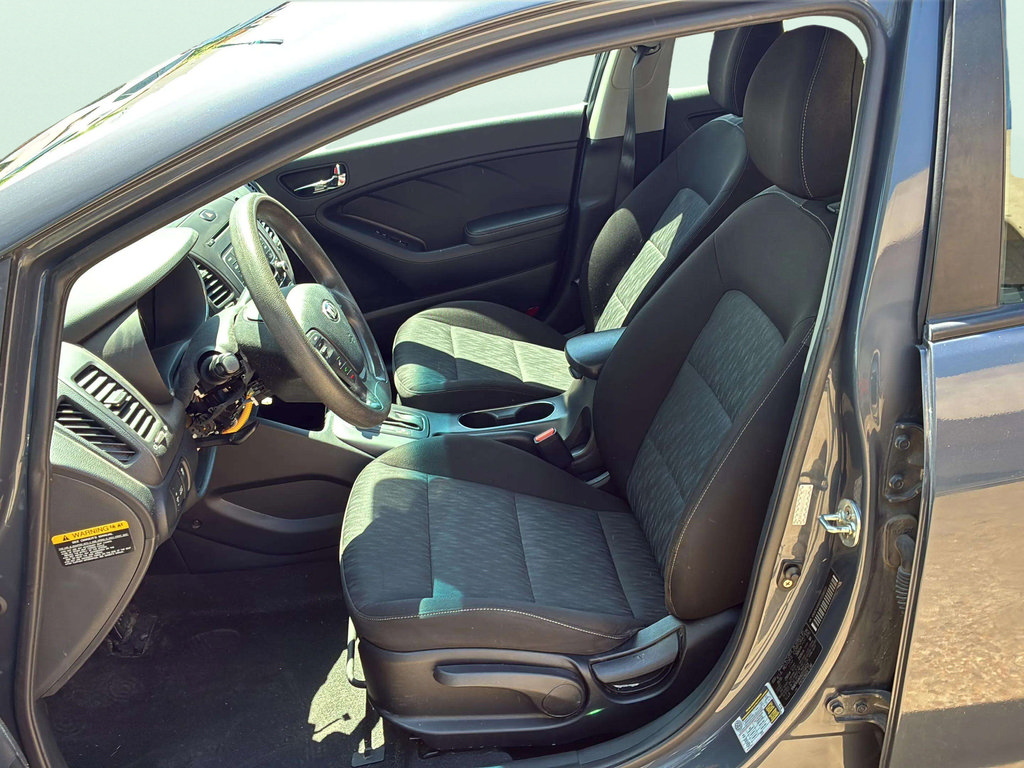 Used 2016 Kia Forte LX FWD image 31