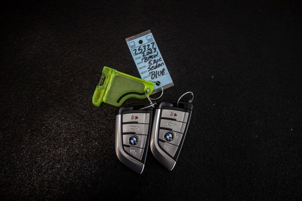 Used 2023 BMW 530e w/ M Sport Package image 45