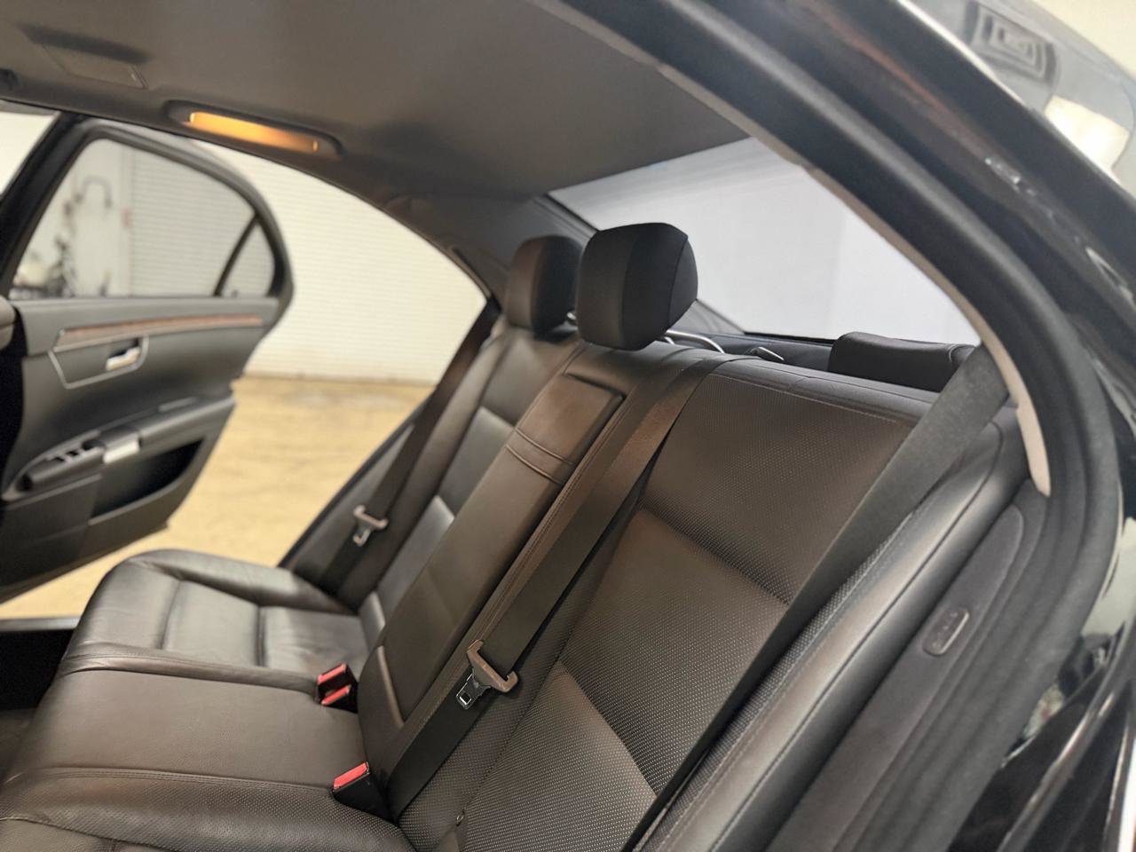 Used 2010 Mercedes-Benz S 550 4MATIC image 40